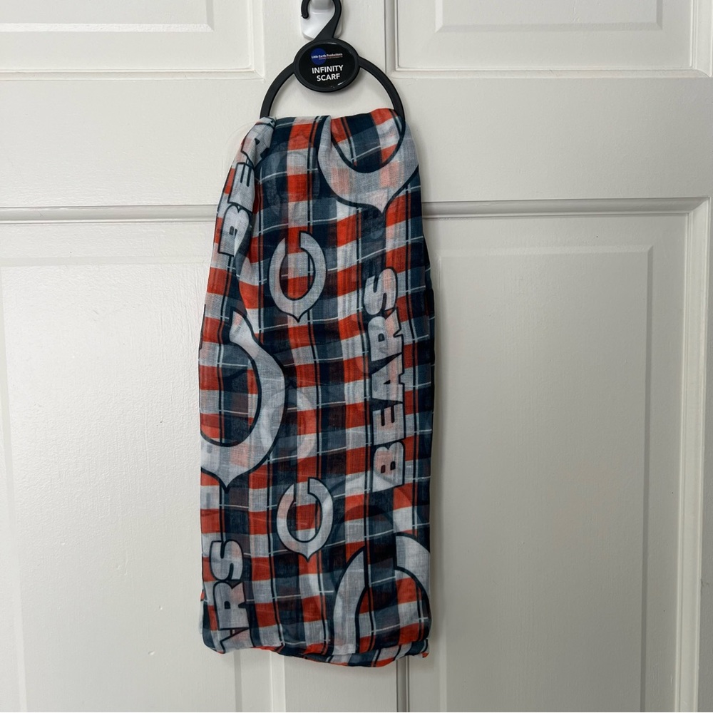 Official NFL Chicago Bears Sheer Infinity Scarf - Brand New with Tags NWT